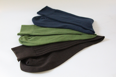 Men's plain color dress socks with vertical texture